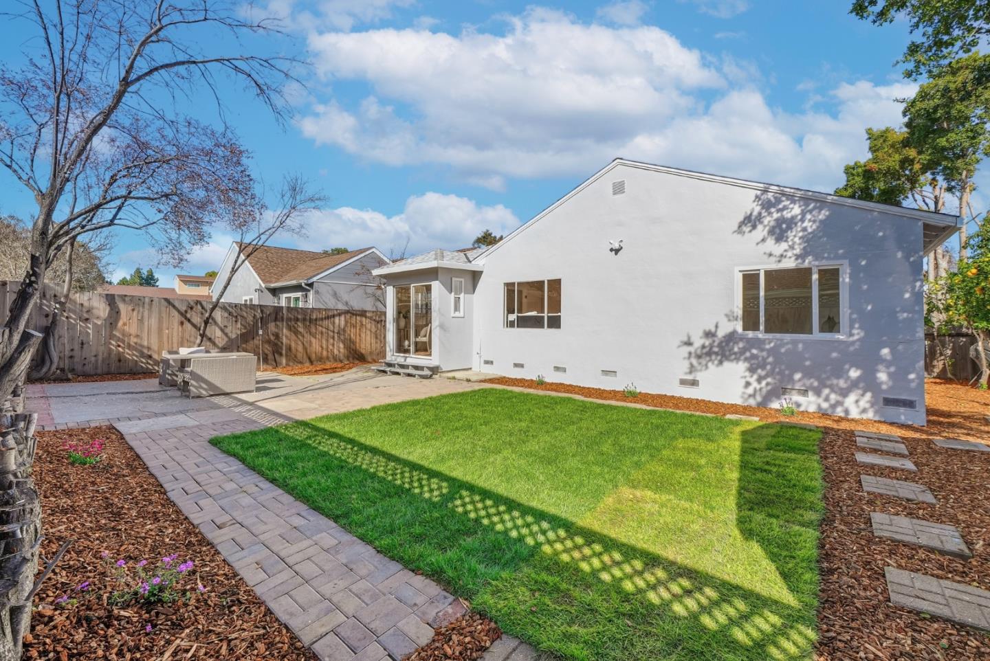 Detail Gallery Image 36 of 40 For 1220 Irwin St, Belmont,  CA 94002 - 3 Beds | 1/1 Baths