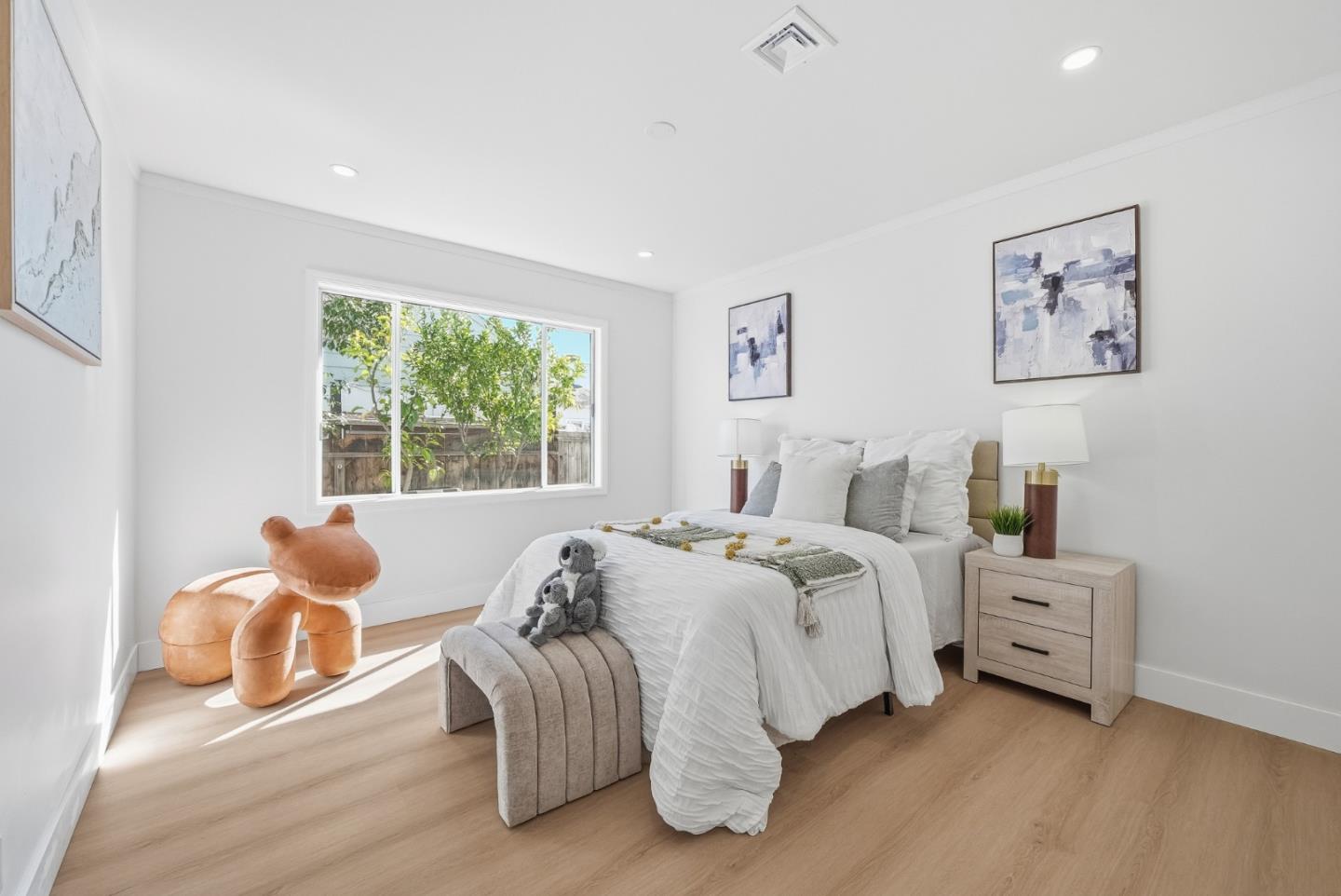 Detail Gallery Image 8 of 40 For 1220 Irwin St, Belmont,  CA 94002 - 3 Beds | 1/1 Baths