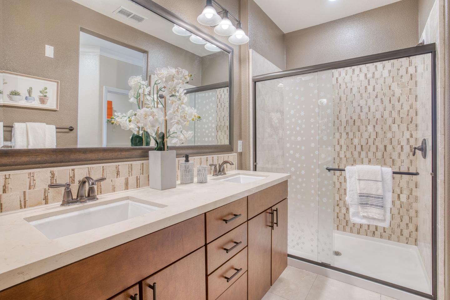 Detail Gallery Image 22 of 47 For 1365 Merry Loop, Milpitas,  CA 95035 - 3 Beds | 3/1 Baths