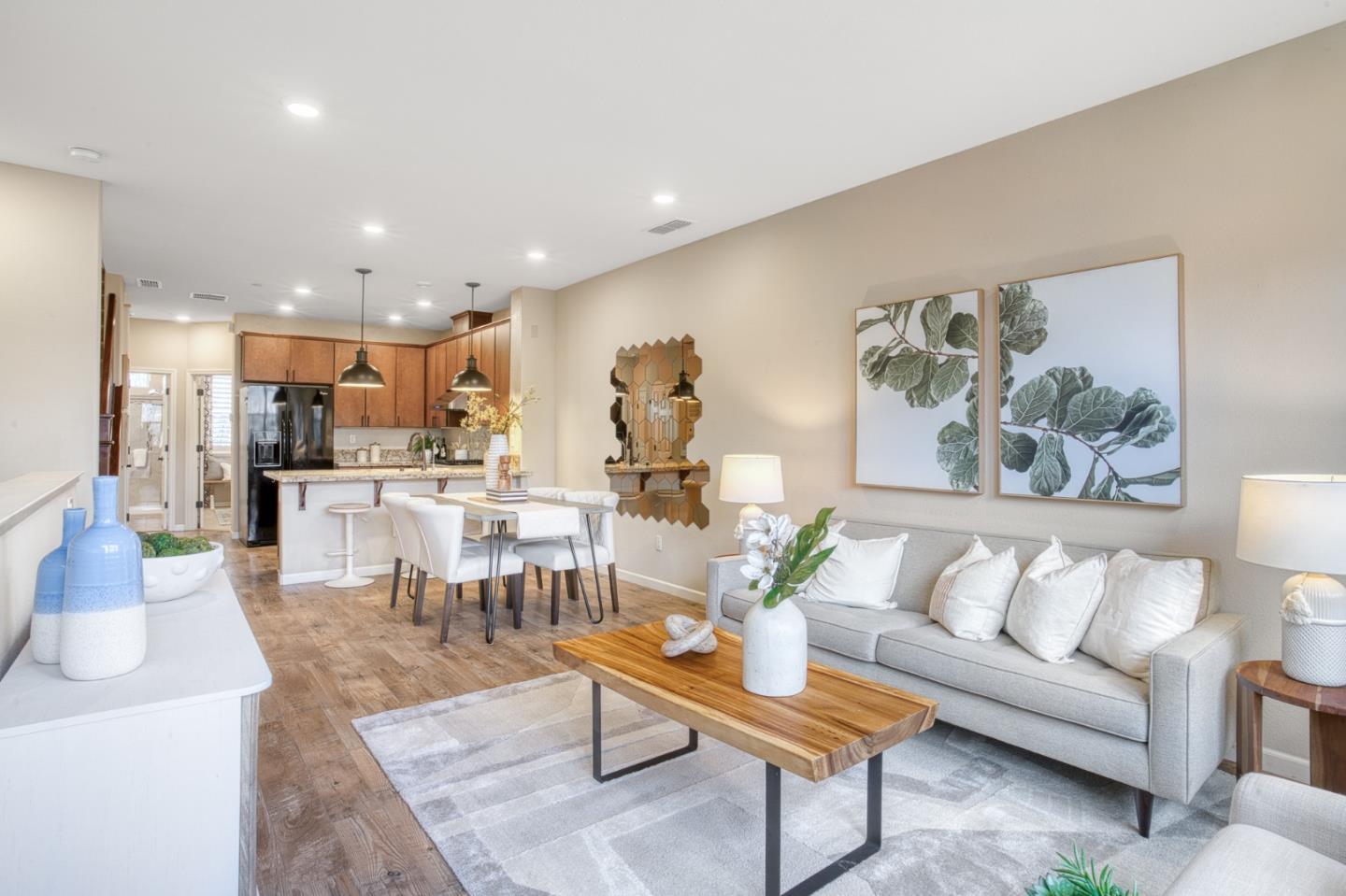 Detail Gallery Image 3 of 47 For 1365 Merry Loop, Milpitas,  CA 95035 - 3 Beds | 3/1 Baths