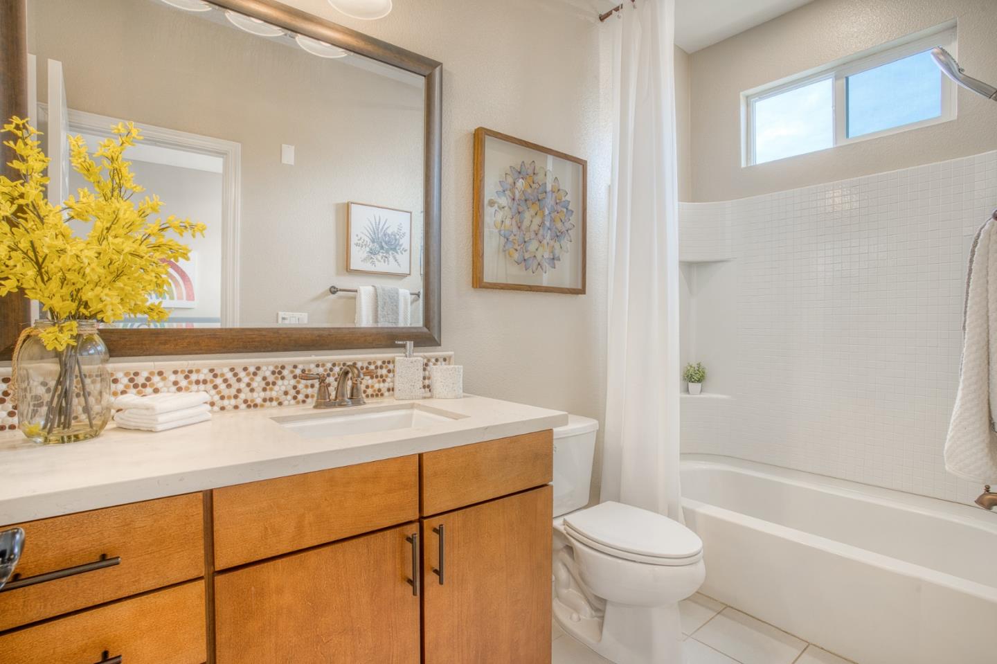 Detail Gallery Image 31 of 47 For 1365 Merry Loop, Milpitas,  CA 95035 - 3 Beds | 3/1 Baths