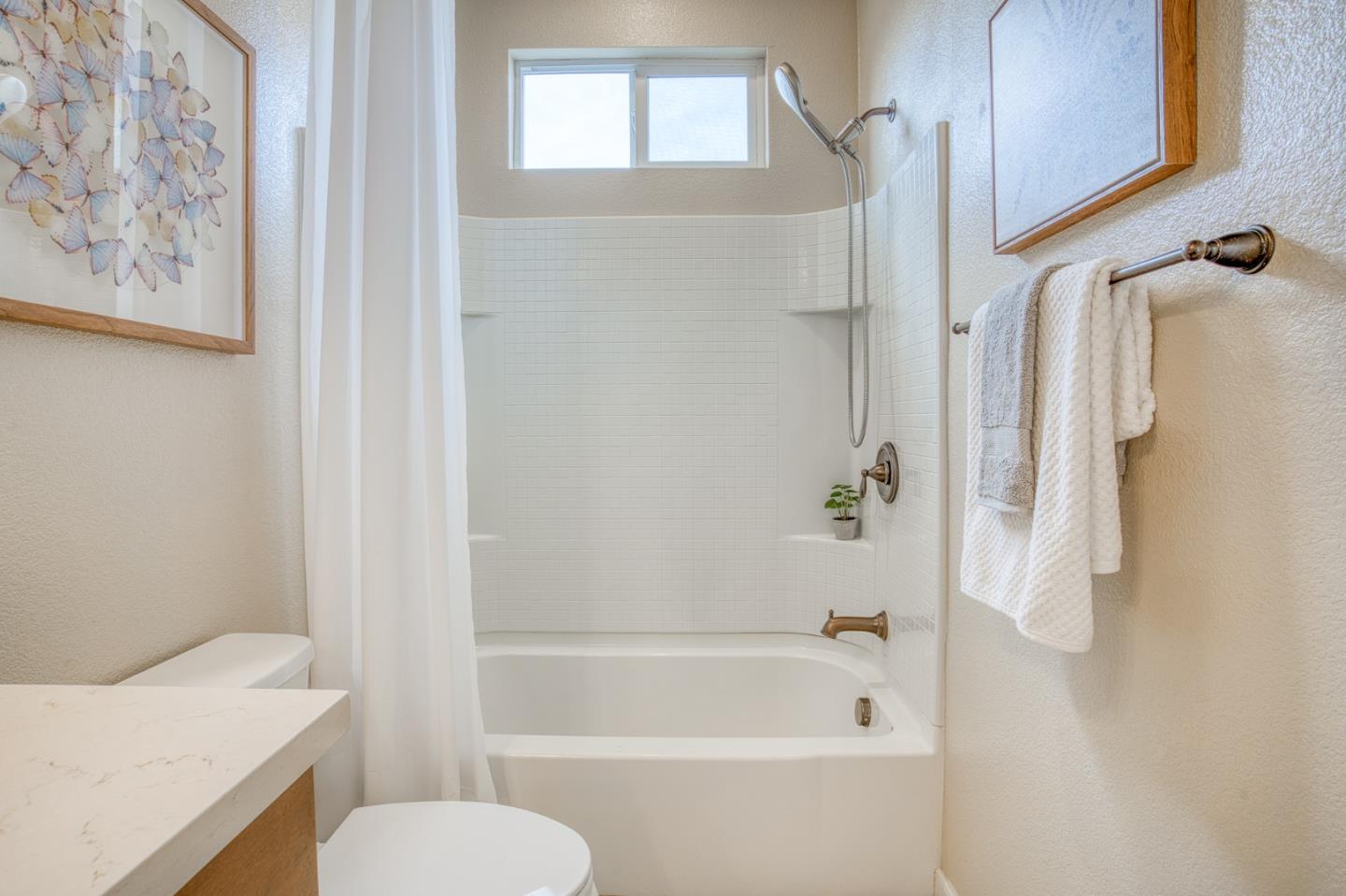 Detail Gallery Image 32 of 47 For 1365 Merry Loop, Milpitas,  CA 95035 - 3 Beds | 3/1 Baths