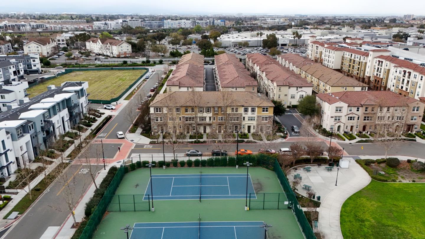 Detail Gallery Image 40 of 47 For 1365 Merry Loop, Milpitas,  CA 95035 - 3 Beds | 3/1 Baths