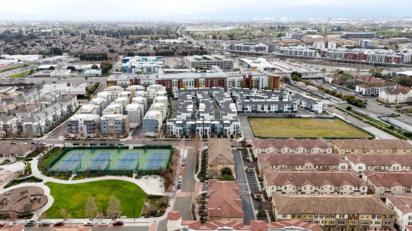 Detail Gallery Image 42 of 47 For 1365 Merry Loop, Milpitas,  CA 95035 - 3 Beds | 3/1 Baths