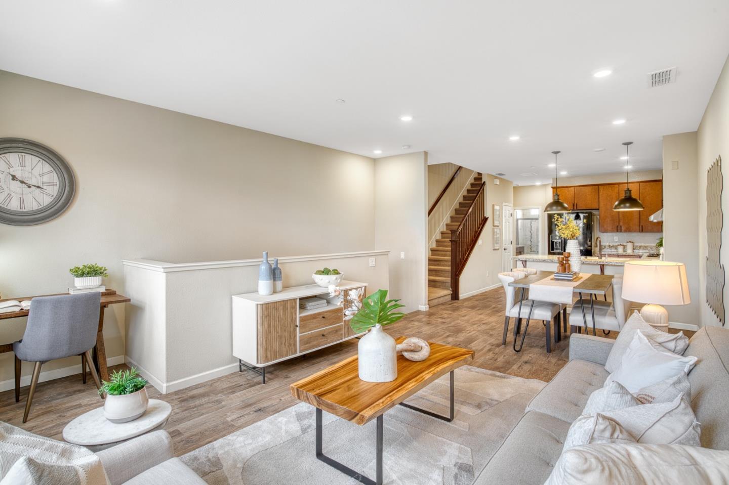 Detail Gallery Image 7 of 47 For 1365 Merry Loop, Milpitas,  CA 95035 - 3 Beds | 3/1 Baths