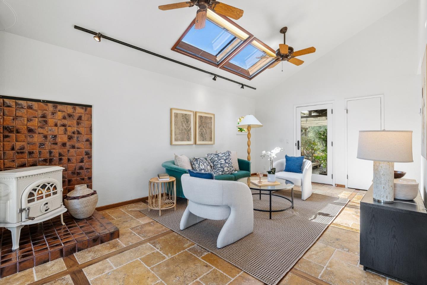 Detail Gallery Image 22 of 50 For 17 Calera Canyon Rd, Corral De Tierra,  CA 93908 - 5 Beds | 2/1 Baths