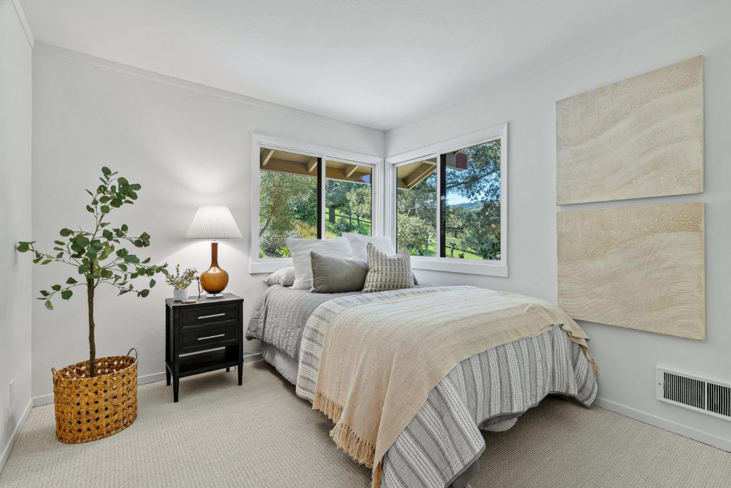 Detail Gallery Image 27 of 50 For 17 Calera Canyon Rd, Corral De Tierra,  CA 93908 - 5 Beds | 2/1 Baths