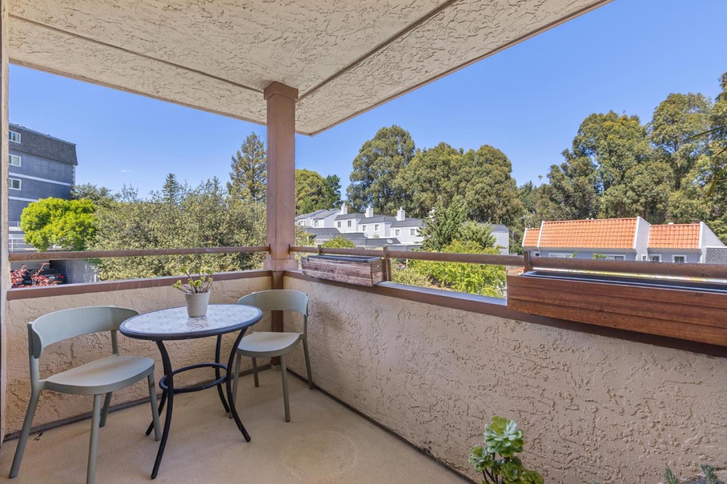 Detail Gallery Image 8 of 20 For 1115 Continentals Way #203,  Belmont,  CA 94002 - 2 Beds | 2 Baths