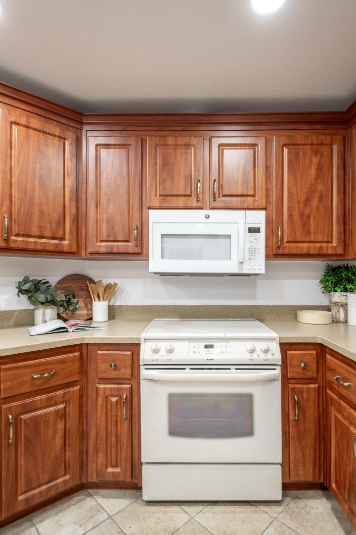 Detail Gallery Image 18 of 53 For 4844 Lakebird Pl, San Jose,  CA 95124 - 2 Beds | 2 Baths