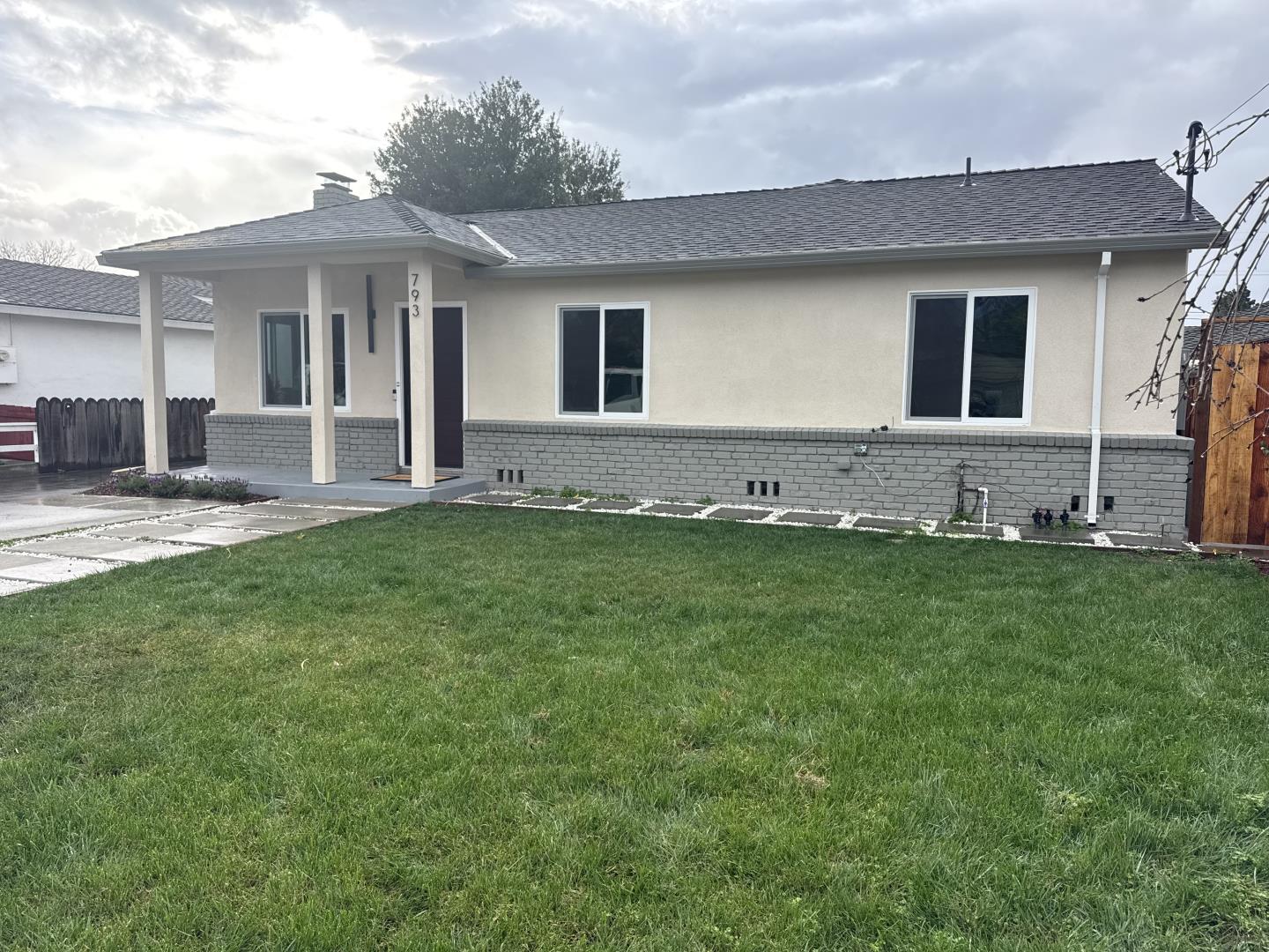 Front Image Thumbnail for ML82034902