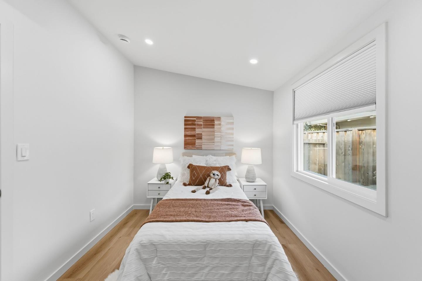 Detail Gallery Image 14 of 24 For 1245 Manzano Way, Sunnyvale,  CA 94089 - 3 Beds | 2 Baths