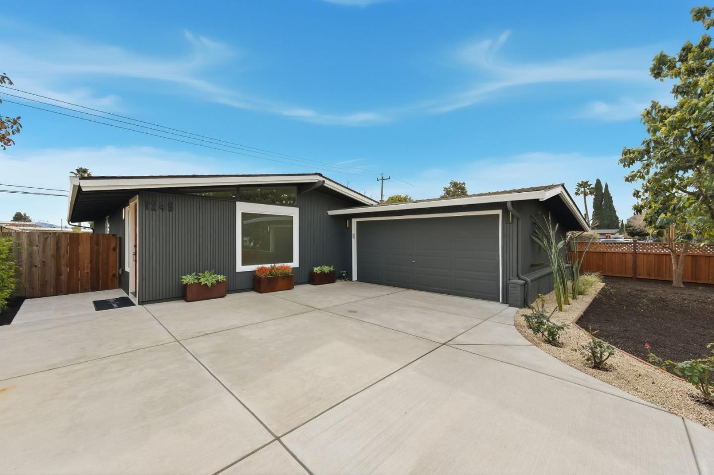 Detail Gallery Image 21 of 24 For 1245 Manzano Way, Sunnyvale,  CA 94089 - 3 Beds | 2 Baths