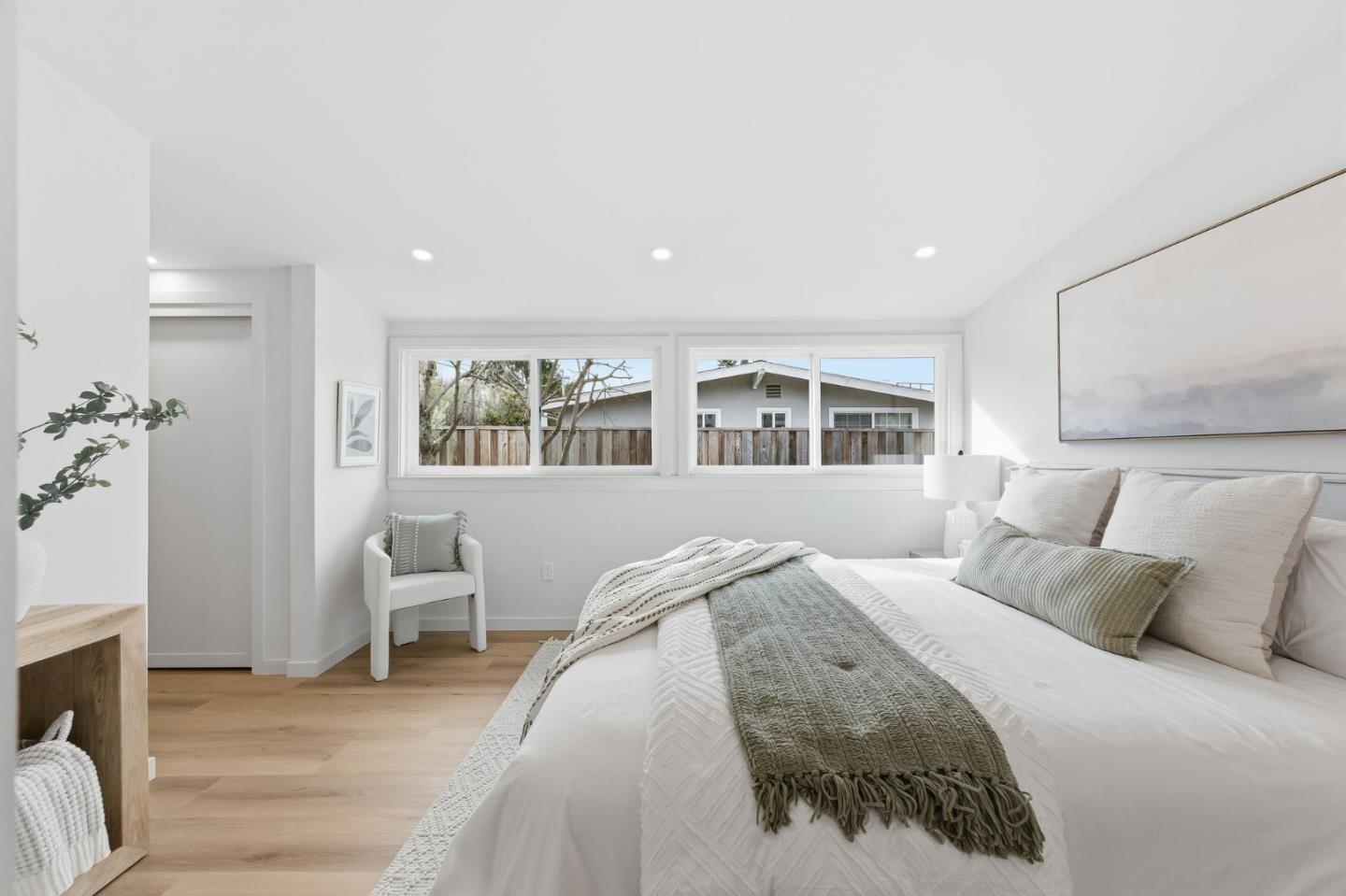 Detail Gallery Image 8 of 24 For 1245 Manzano Way, Sunnyvale,  CA 94089 - 3 Beds | 2 Baths