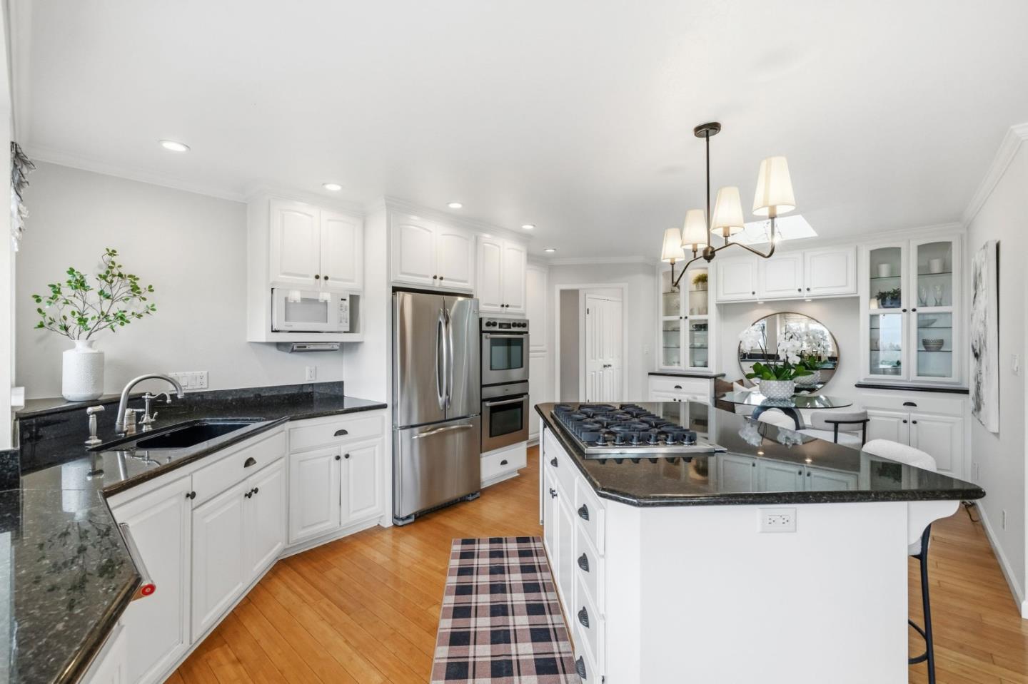 Detail Gallery Image 13 of 50 For 2780 Bromley Dr, San Carlos,  CA 94070 - 5 Beds | 3 Baths