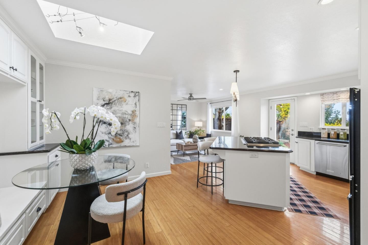 Detail Gallery Image 18 of 50 For 2780 Bromley Dr, San Carlos,  CA 94070 - 5 Beds | 3 Baths