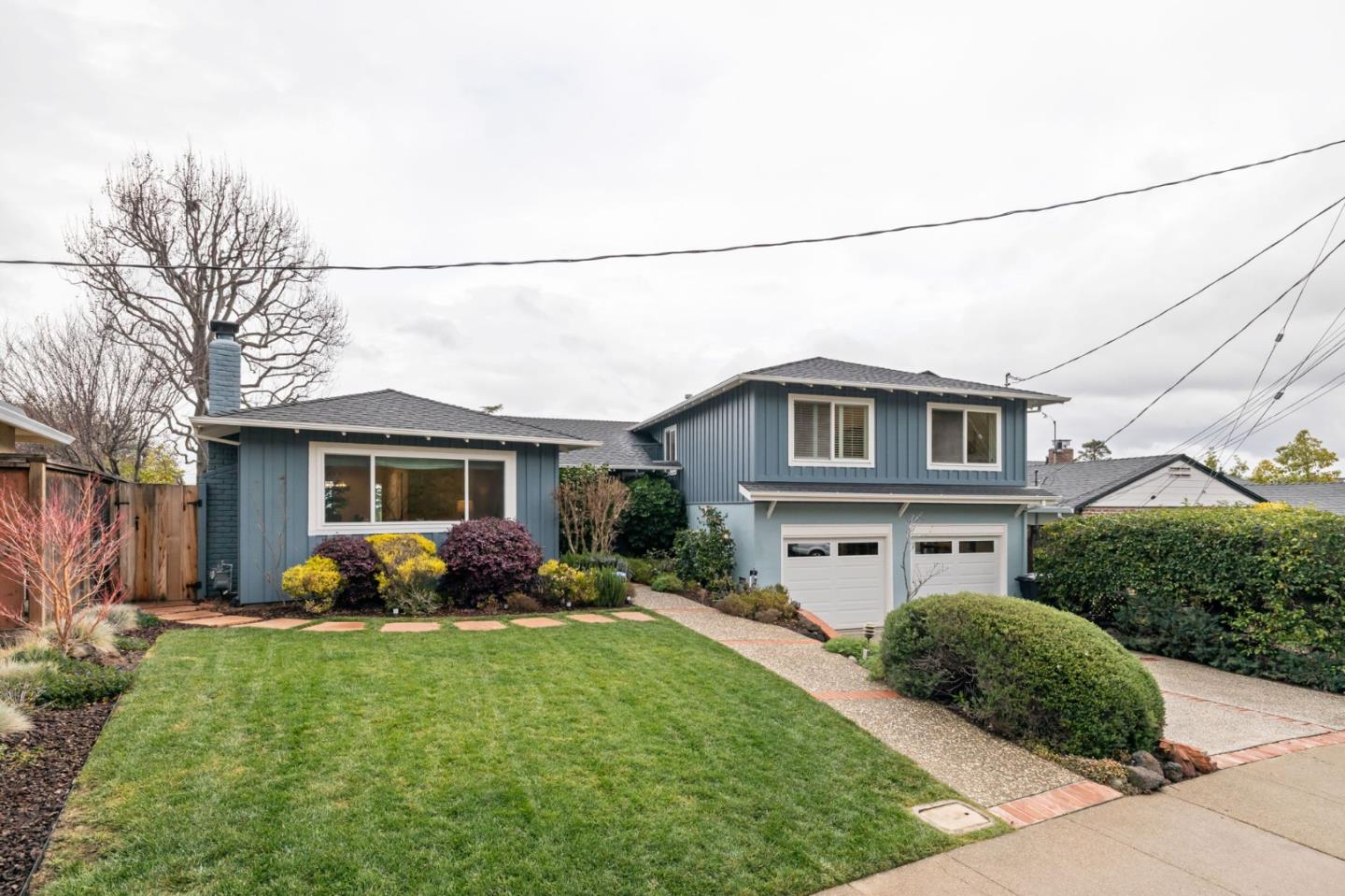 Detail Gallery Image 2 of 50 For 2780 Bromley Dr, San Carlos,  CA 94070 - 5 Beds | 3 Baths