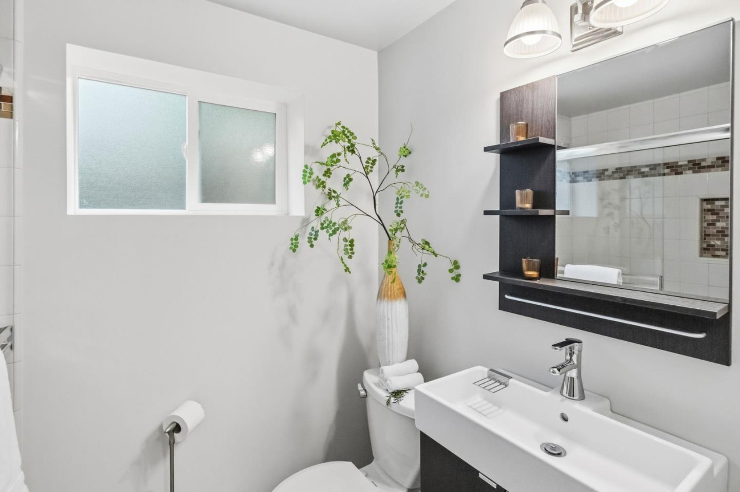 Detail Gallery Image 23 of 50 For 2780 Bromley Dr, San Carlos,  CA 94070 - 5 Beds | 3 Baths