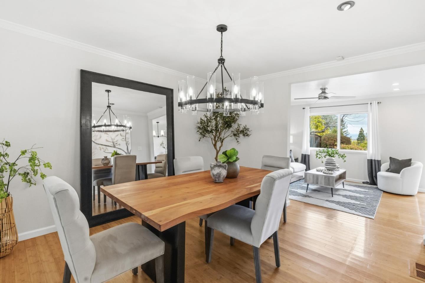 Detail Gallery Image 8 of 50 For 2780 Bromley Dr, San Carlos,  CA 94070 - 5 Beds | 3 Baths