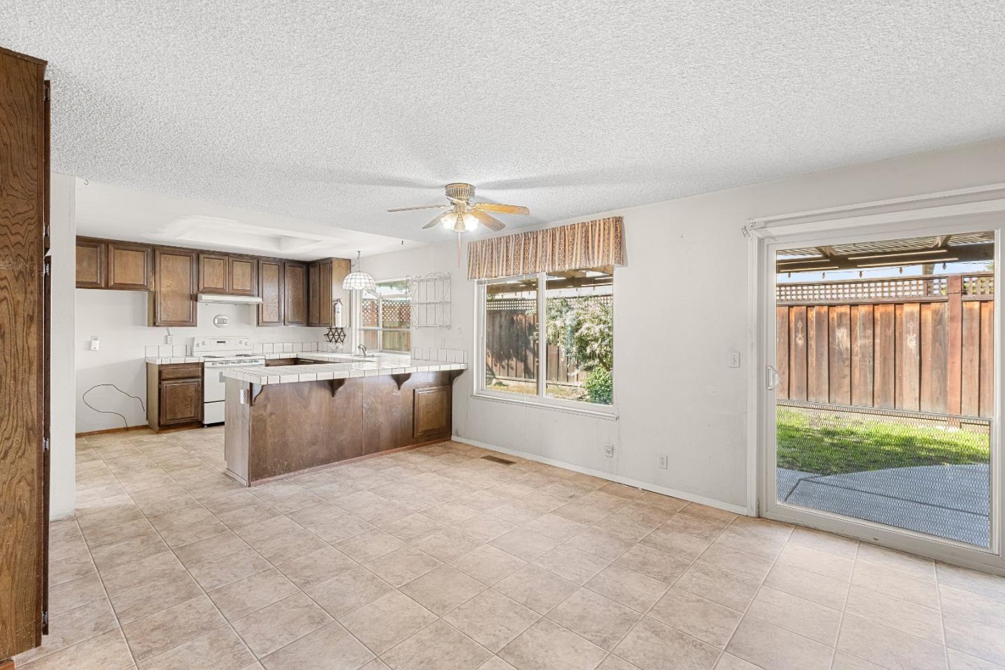 Detail Gallery Image 24 of 65 For 281 Keeler Ct, San Jose,  CA 95139 - 5 Beds | 3 Baths