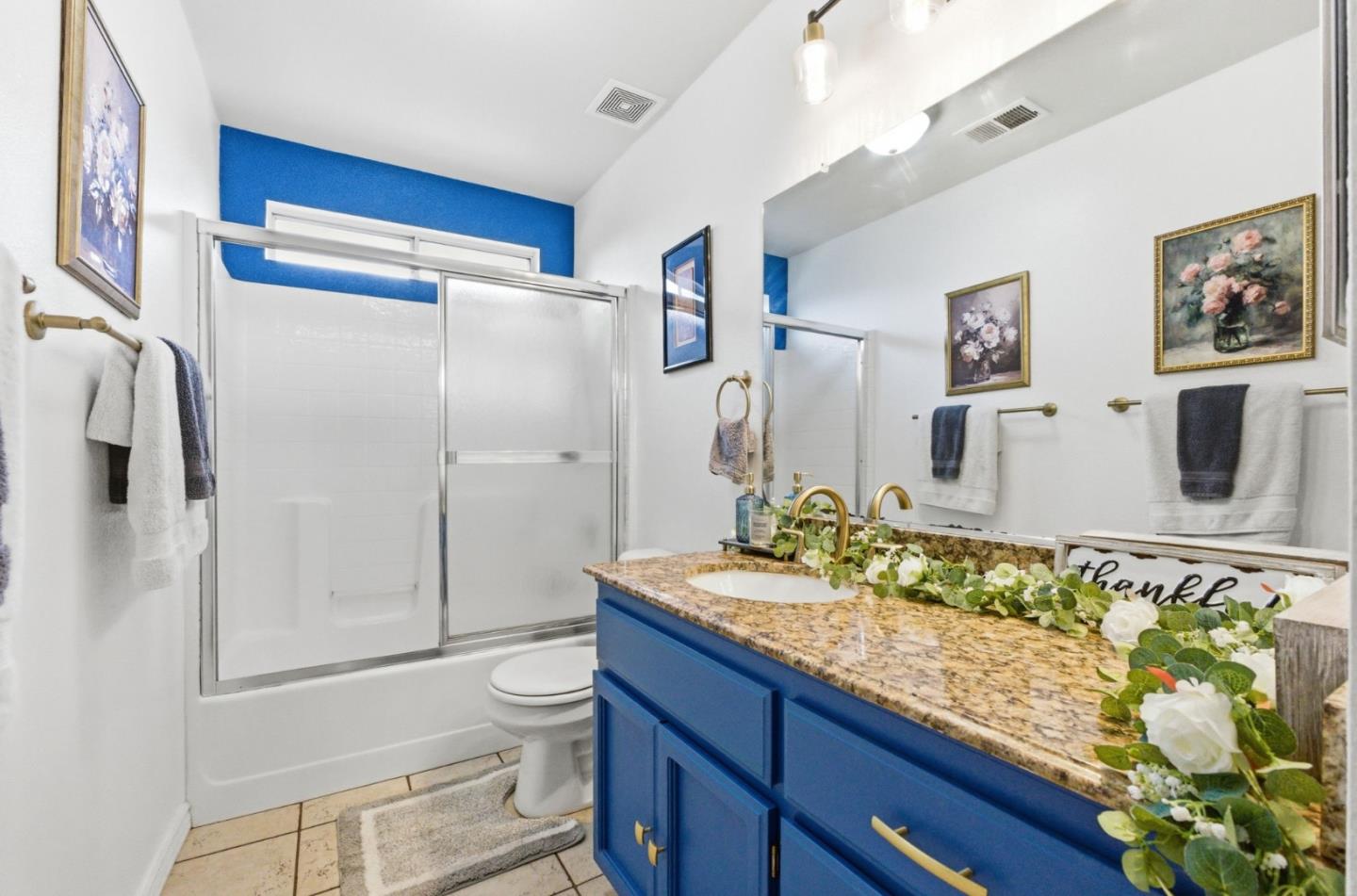 Detail Gallery Image 11 of 31 For 1270 Alder St, Hollister,  CA 95023 - 3 Beds | 2 Baths