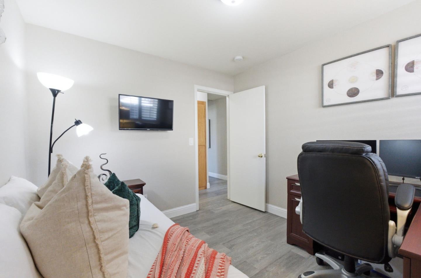 Detail Gallery Image 17 of 31 For 1270 Alder St, Hollister,  CA 95023 - 3 Beds | 2 Baths