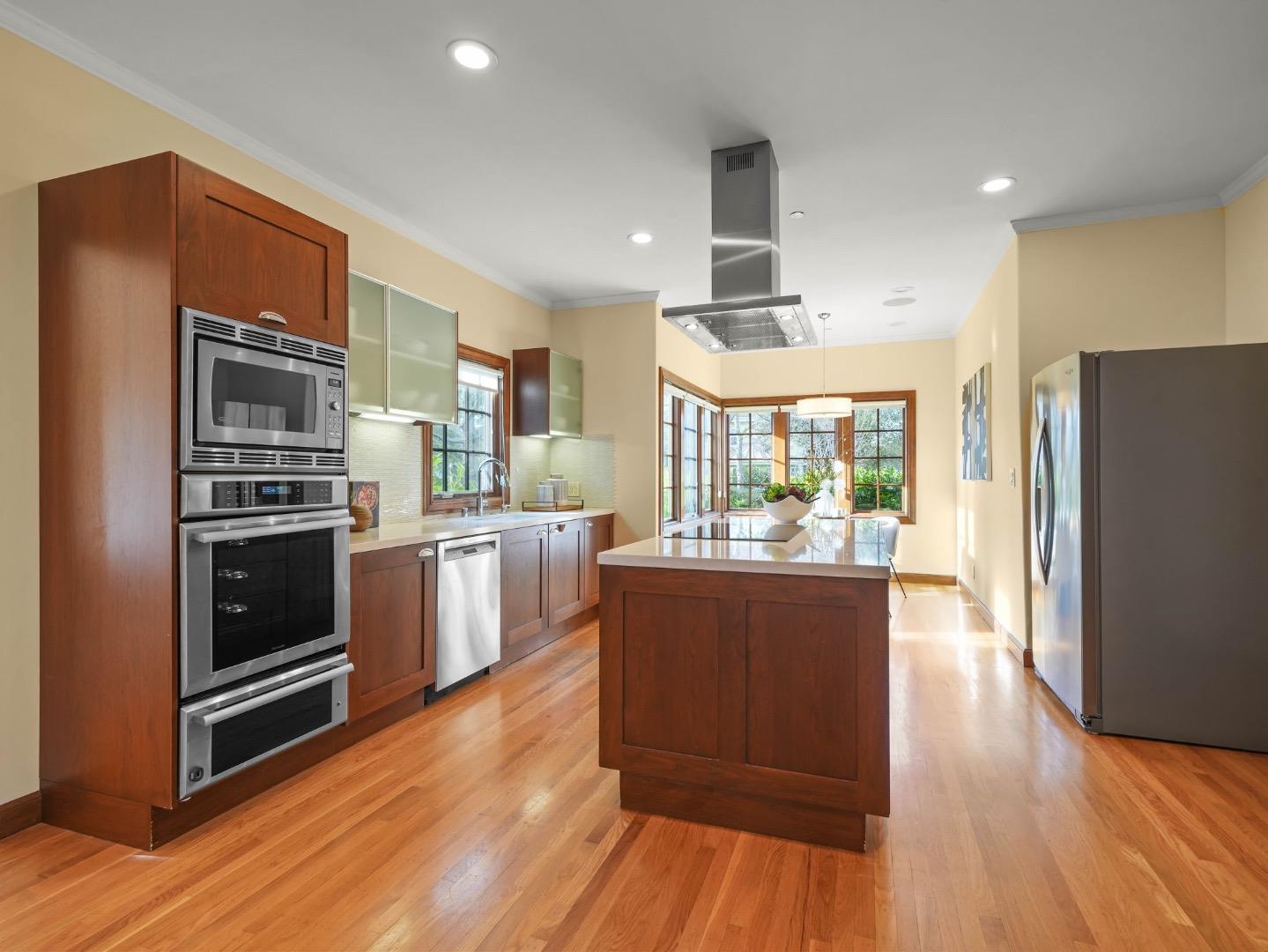 Detail Gallery Image 19 of 65 For 195 Warren Rd, San Mateo,  CA 94401 - 3 Beds | 2/1 Baths