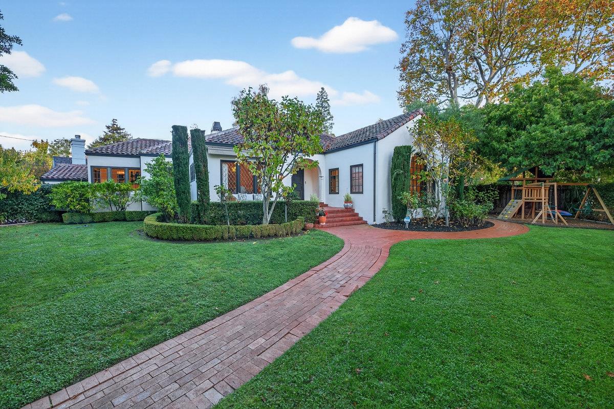 Detail Gallery Image 2 of 65 For 195 Warren Rd, San Mateo,  CA 94401 - 3 Beds | 2/1 Baths