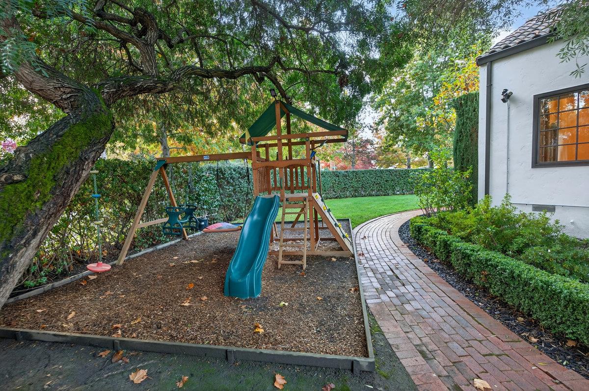 Detail Gallery Image 48 of 65 For 195 Warren Rd, San Mateo,  CA 94401 - 3 Beds | 2/1 Baths