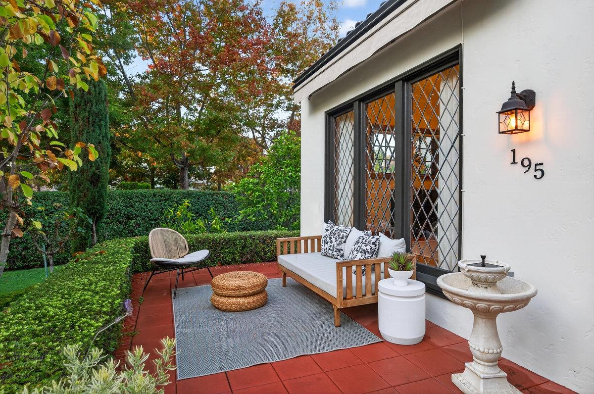 Detail Gallery Image 49 of 65 For 195 Warren Rd, San Mateo,  CA 94401 - 3 Beds | 2/1 Baths