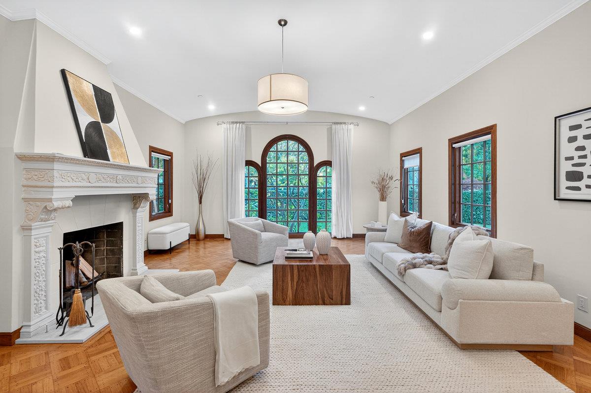 Detail Gallery Image 5 of 65 For 195 Warren Rd, San Mateo,  CA 94401 - 3 Beds | 2/1 Baths