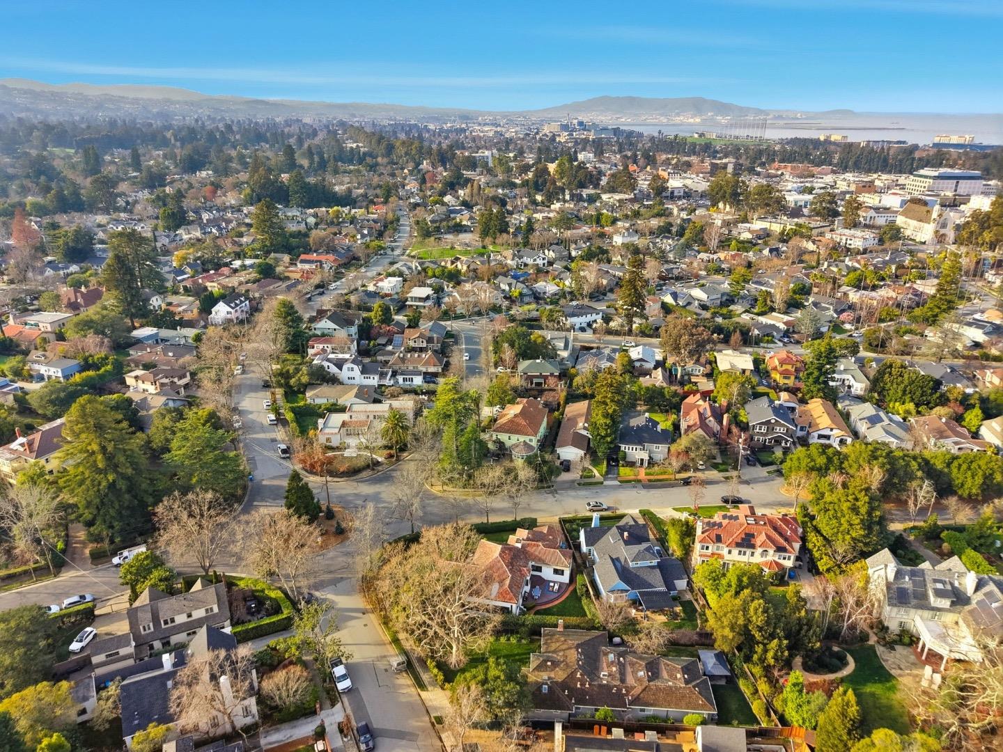 Detail Gallery Image 59 of 65 For 195 Warren Rd, San Mateo,  CA 94401 - 3 Beds | 2/1 Baths