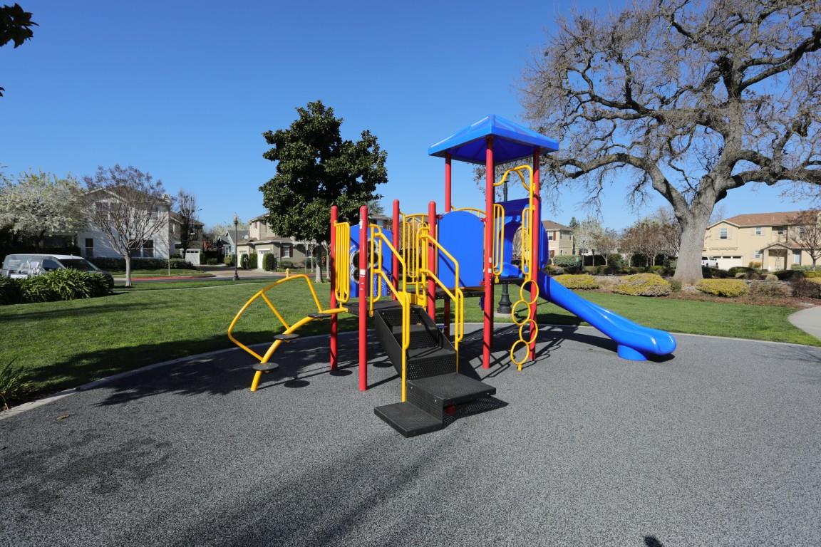 Detail Gallery Image 28 of 28 For 726 Tennyson Dr, Gilroy,  CA 95020 - 3 Beds | 2/1 Baths