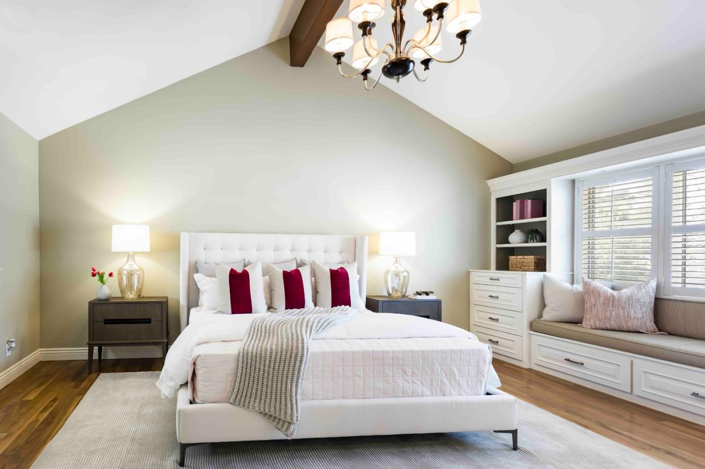 Detail Gallery Image 18 of 25 For 11 Chateau Dr, Menlo Park,  CA 94025 - 3 Beds | 3 Baths