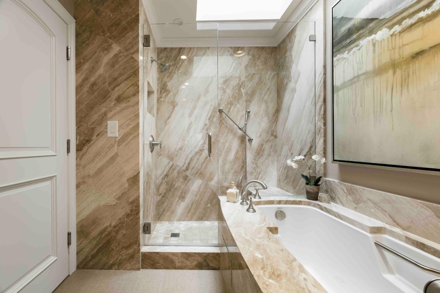 Detail Gallery Image 21 of 25 For 11 Chateau Dr, Menlo Park,  CA 94025 - 3 Beds | 3 Baths