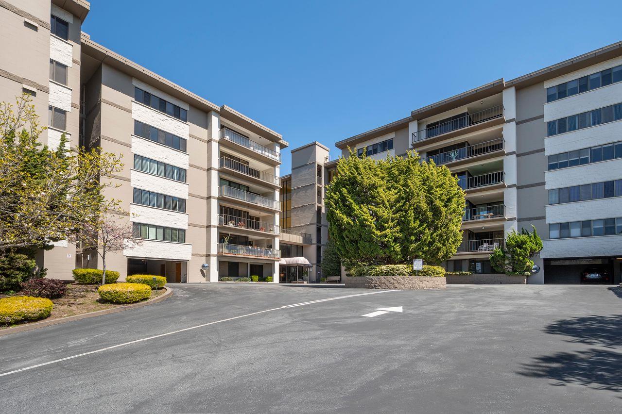 Detail Gallery Image 2 of 39 For 50 Mounds Rd #108,  San Mateo,  CA 94402 - 2 Beds | 2 Baths