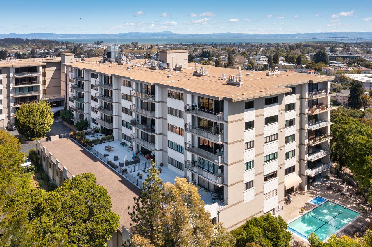 Detail Gallery Image 4 of 39 For 50 Mounds Rd #108,  San Mateo,  CA 94402 - 2 Beds | 2 Baths