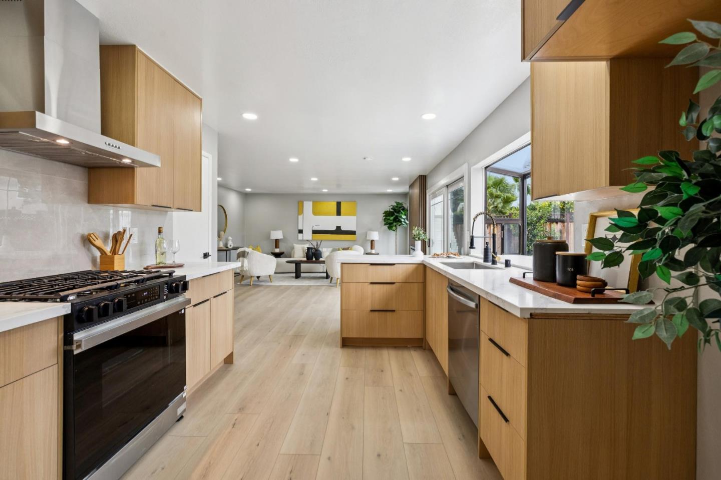 Detail Gallery Image 10 of 45 For 691 Faraone Dr, San Jose,  CA 95136 - 5 Beds | 3 Baths