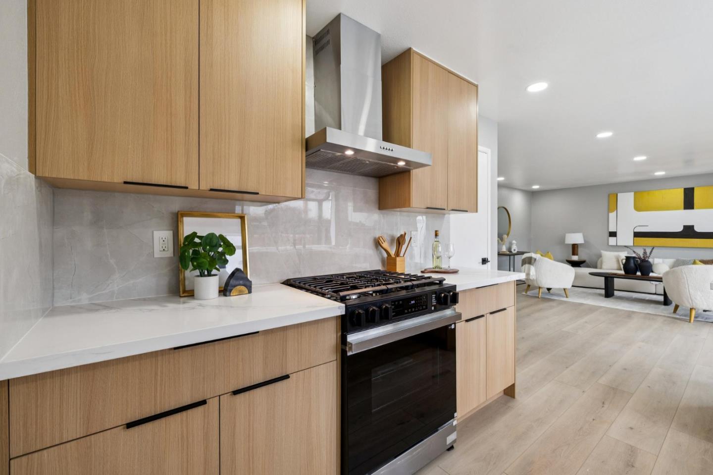 Detail Gallery Image 11 of 45 For 691 Faraone Dr, San Jose,  CA 95136 - 5 Beds | 3 Baths