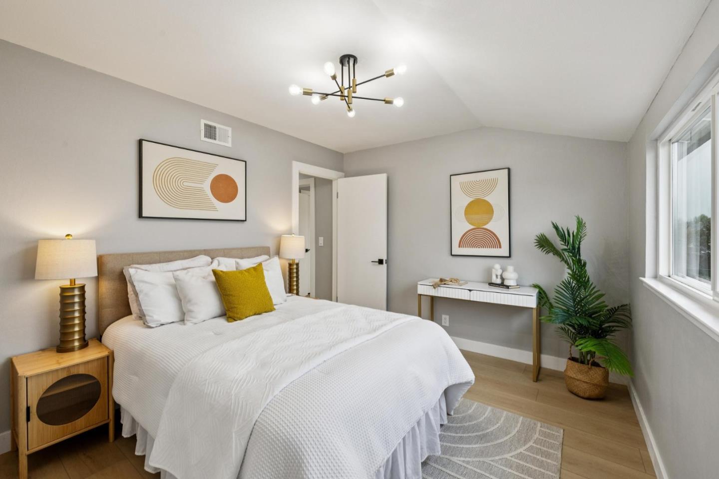 Detail Gallery Image 33 of 45 For 691 Faraone Dr, San Jose,  CA 95136 - 5 Beds | 3 Baths