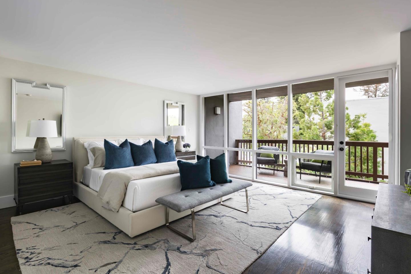 Detail Gallery Image 15 of 22 For 1701 Stone Pine Ln, Menlo Park,  CA 94025 - 2 Beds | 2/1 Baths