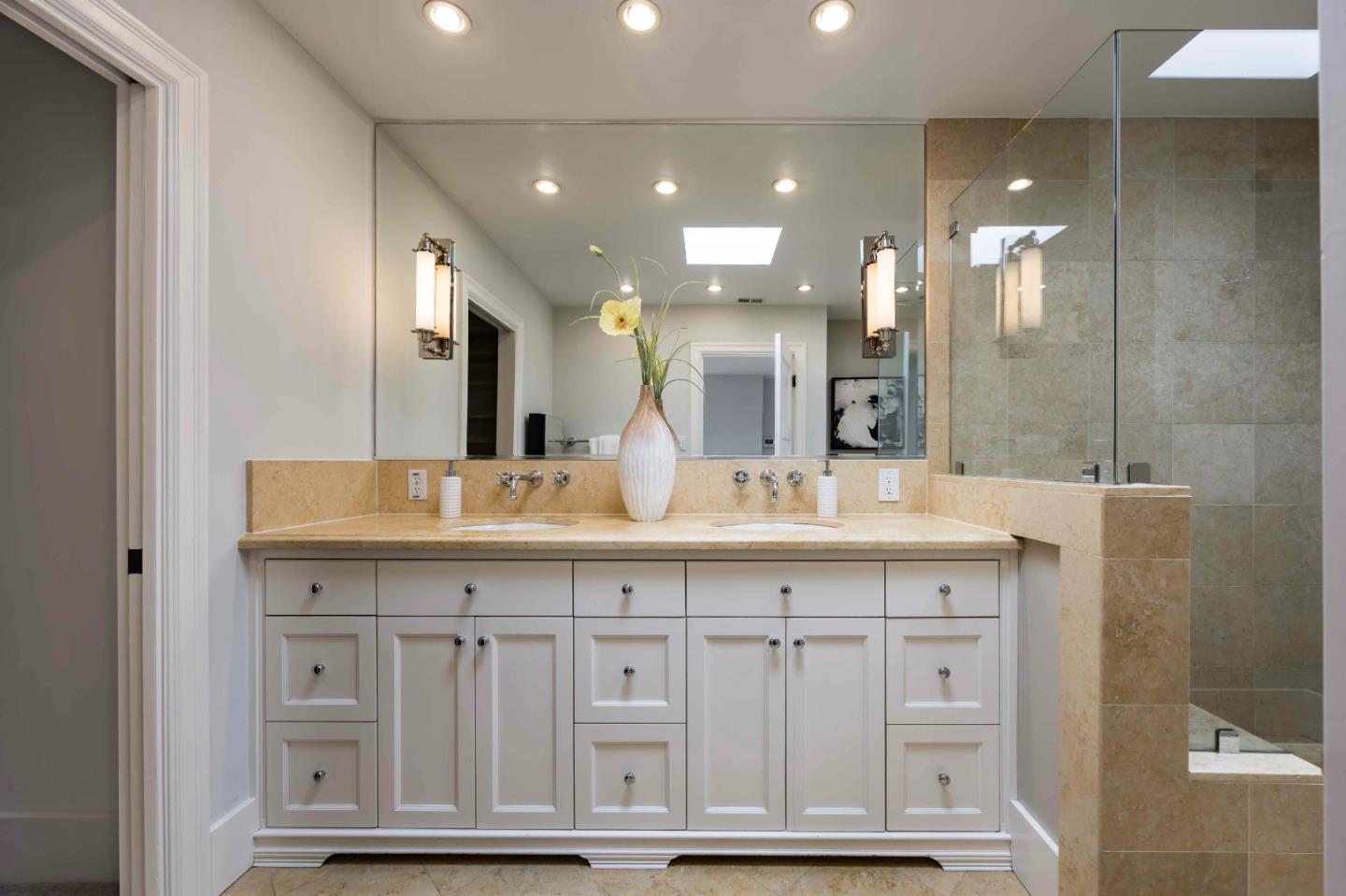 Detail Gallery Image 17 of 22 For 1701 Stone Pine Ln, Menlo Park,  CA 94025 - 2 Beds | 2/1 Baths