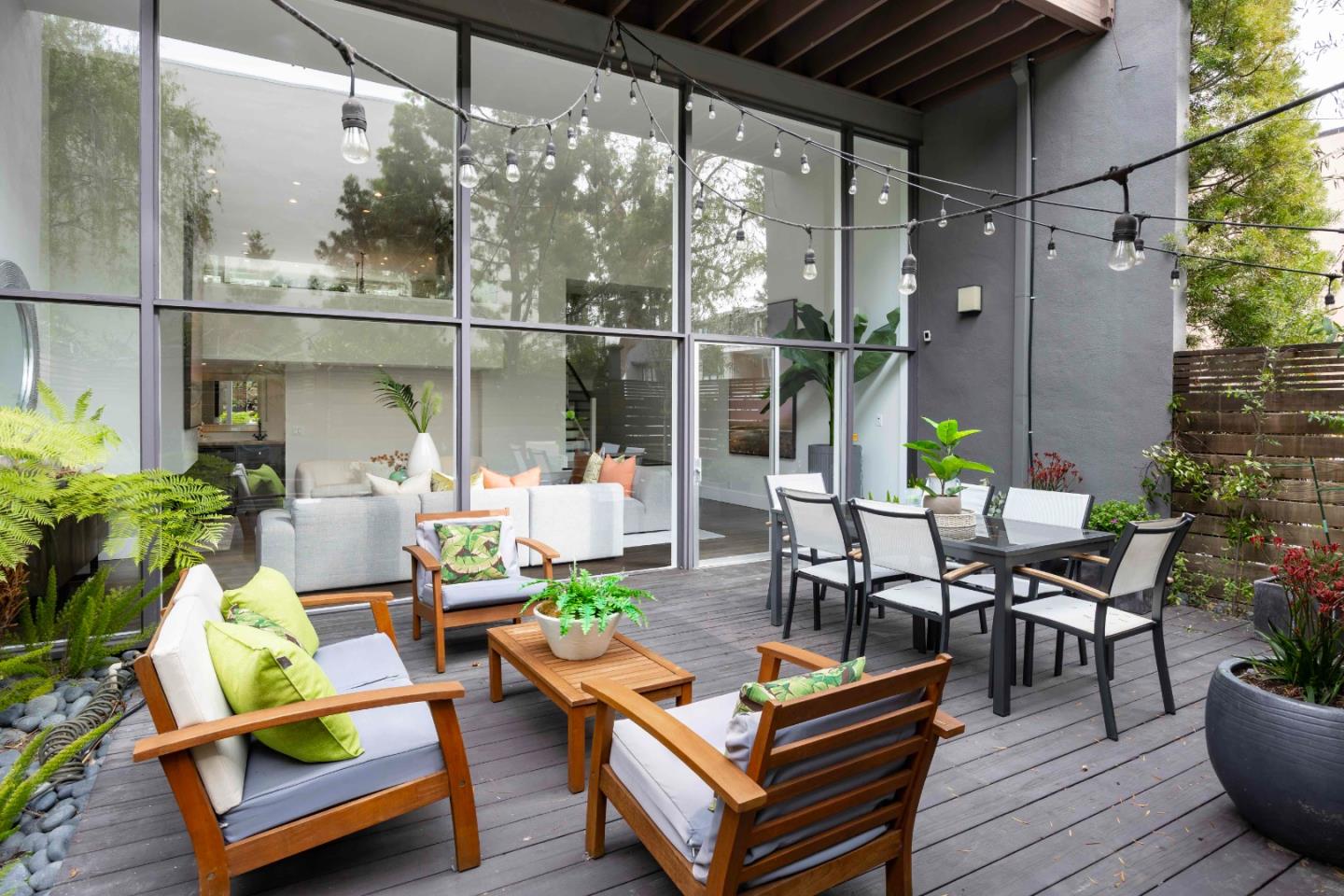 Detail Gallery Image 21 of 22 For 1701 Stone Pine Ln, Menlo Park,  CA 94025 - 2 Beds | 2/1 Baths