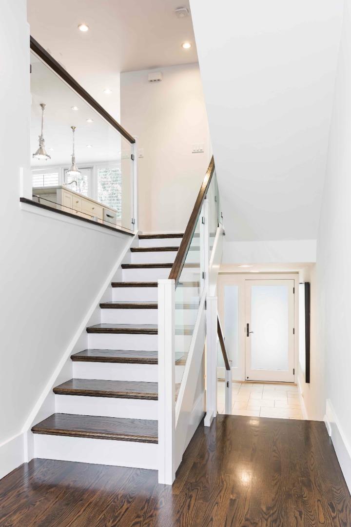 Detail Gallery Image 6 of 22 For 1701 Stone Pine Ln, Menlo Park,  CA 94025 - 2 Beds | 2/1 Baths