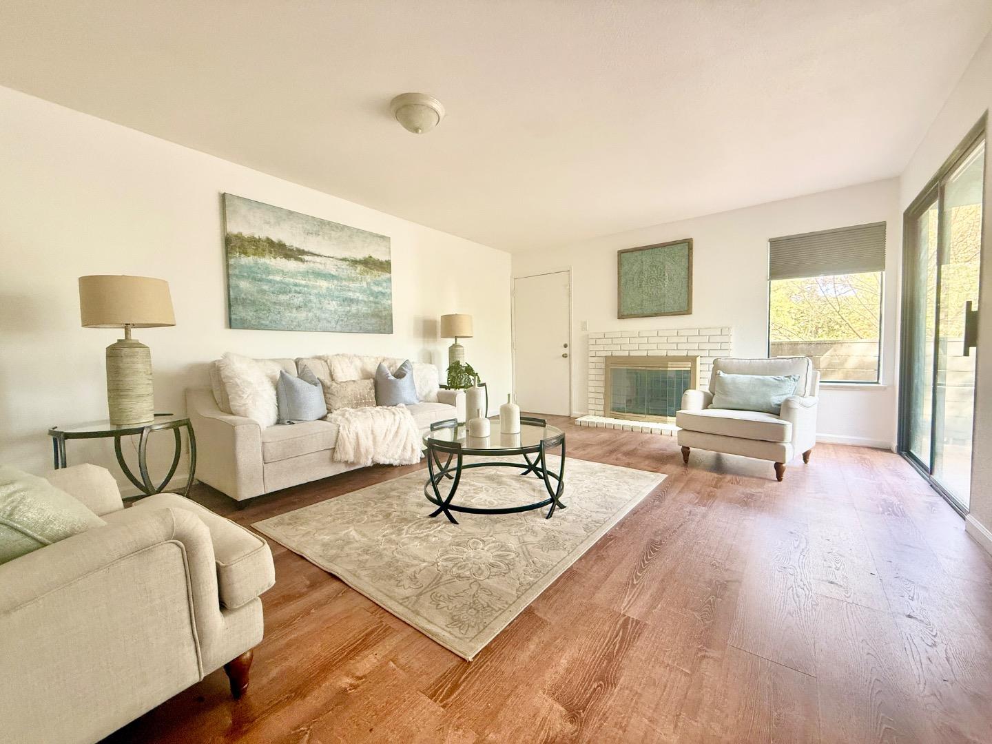 Detail Gallery Image 2 of 18 For 5274 Makati Cir, San Jose,  CA 95123 - 2 Beds | 2 Baths