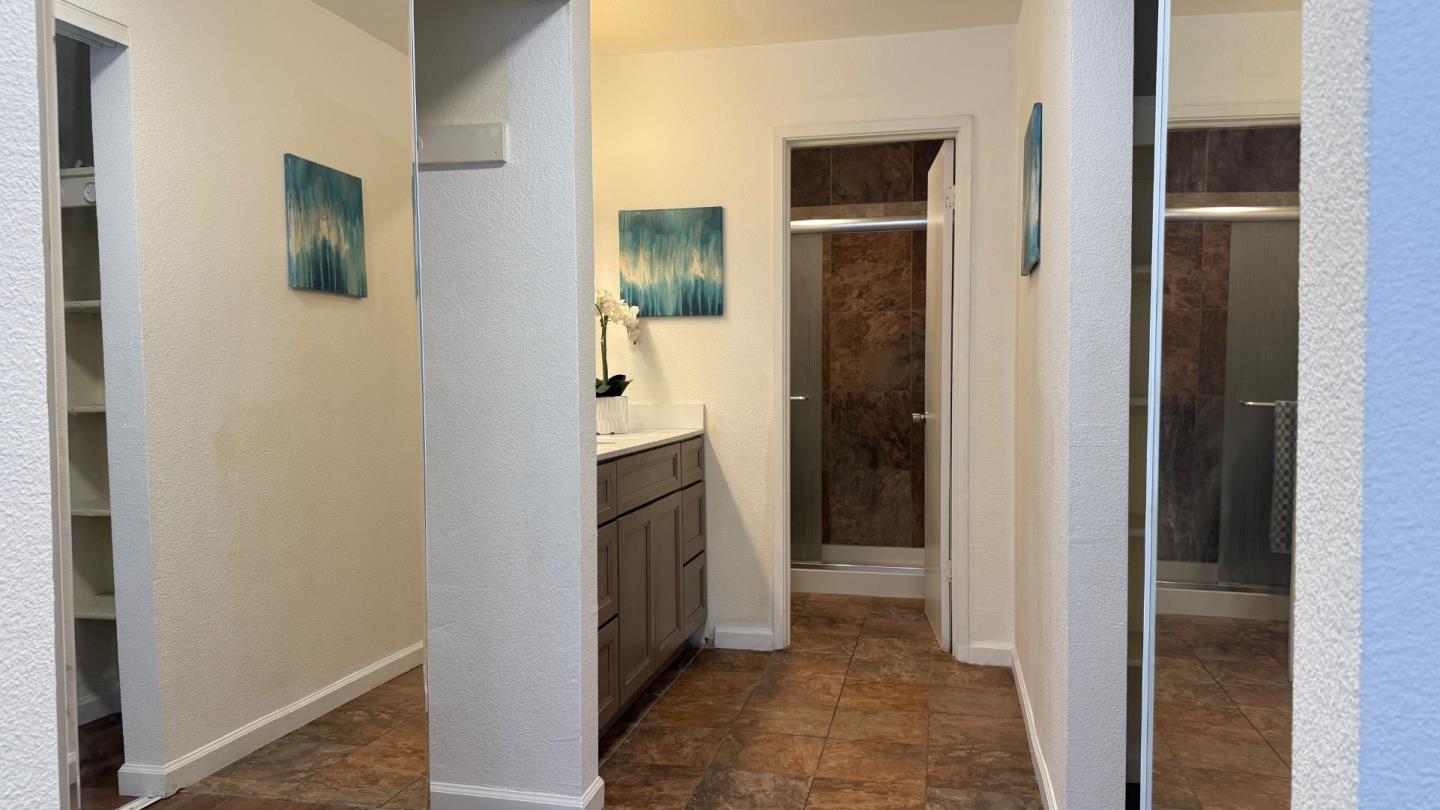 Detail Gallery Image 9 of 18 For 5274 Makati Cir, San Jose,  CA 95123 - 2 Beds | 2 Baths