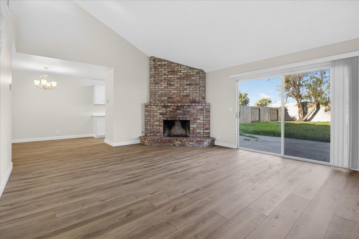 Detail Gallery Image 3 of 15 For 1520 Ebro Cir, Salinas,  CA 93906 - 3 Beds | 2 Baths