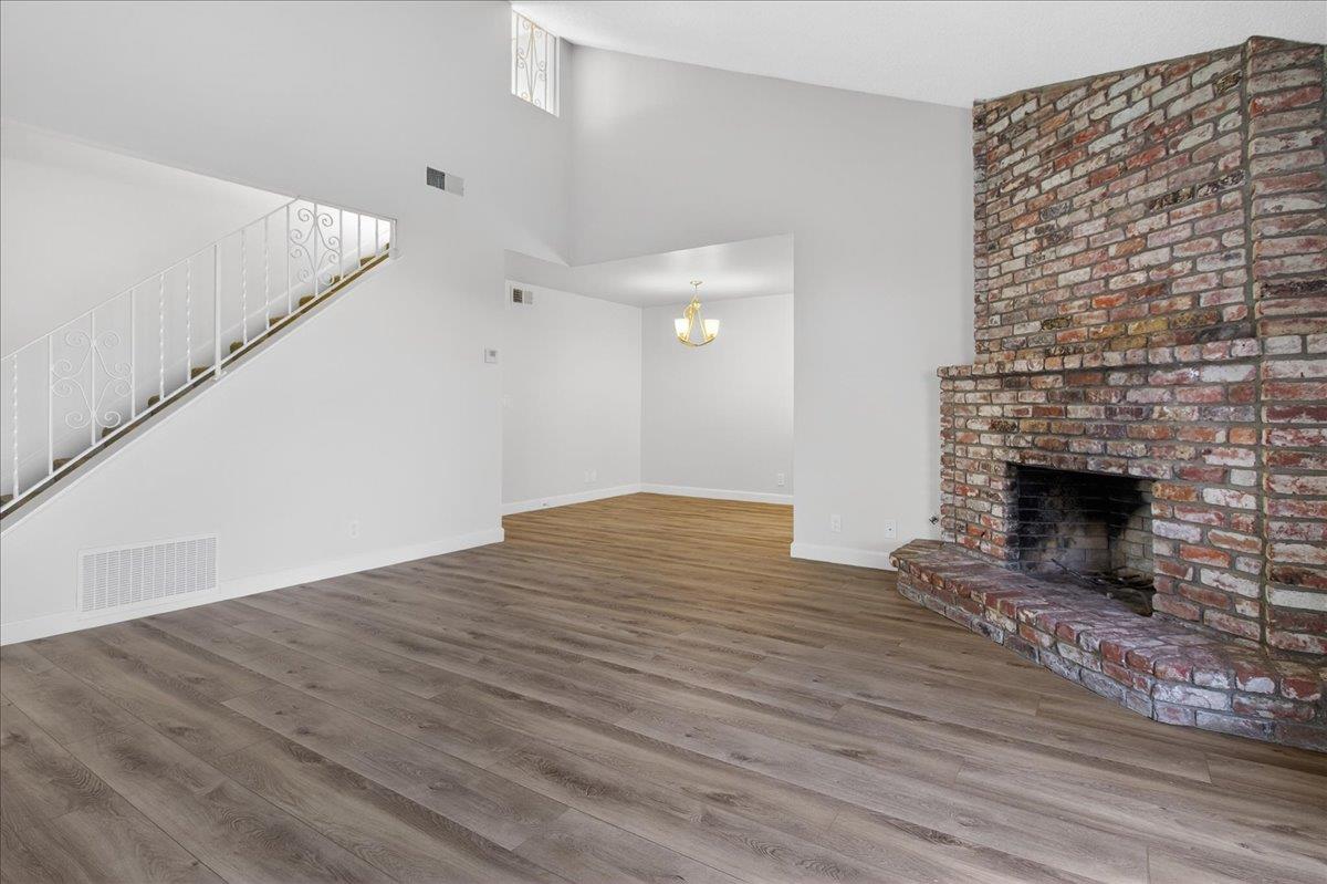 Detail Gallery Image 4 of 15 For 1520 Ebro Cir, Salinas,  CA 93906 - 3 Beds | 2 Baths