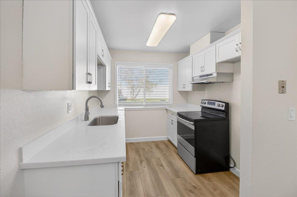 Detail Gallery Image 7 of 15 For 1520 Ebro Cir, Salinas,  CA 93906 - 3 Beds | 2 Baths