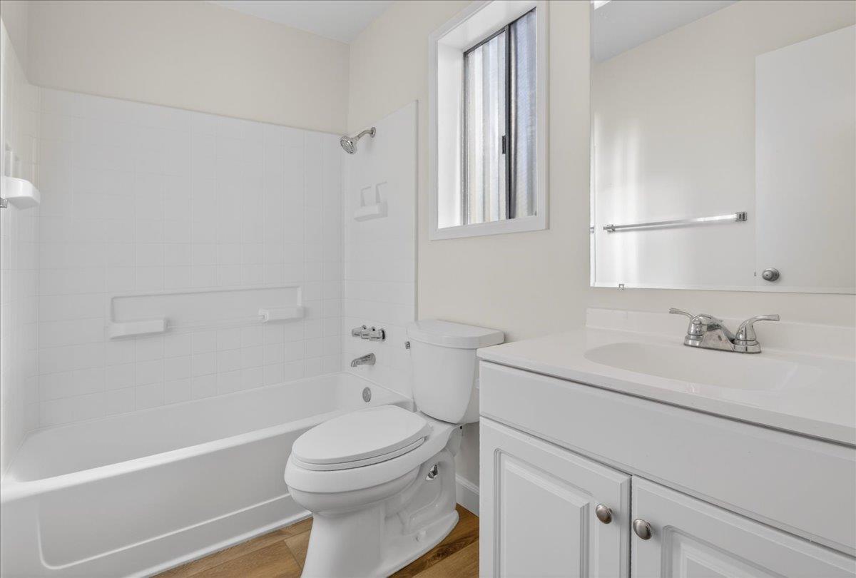 Detail Gallery Image 8 of 15 For 1520 Ebro Cir, Salinas,  CA 93906 - 3 Beds | 2 Baths