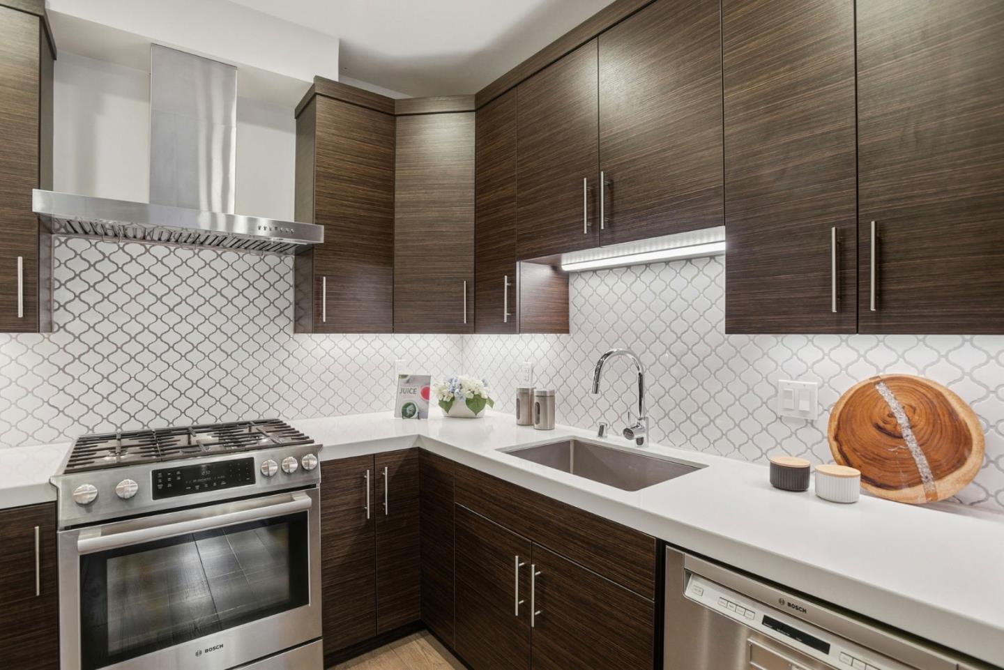 Detail Gallery Image 13 of 39 For 701 2nd Ave #2,  San Mateo,  CA 94401 - 2 Beds | 2/1 Baths